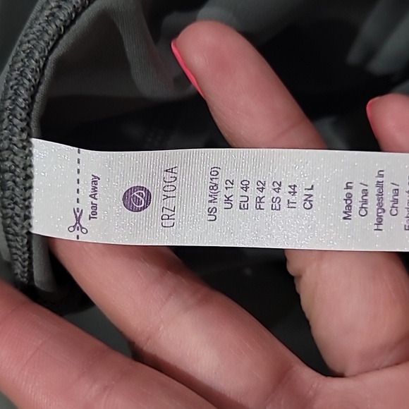 Yoga Shorts with Pockets - Sage - Picture 6 of 7